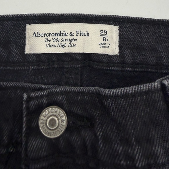 Abercrombie & Fitch 90s Straight Ultra High Rise Ripped Jeans - Picture 8 of 8